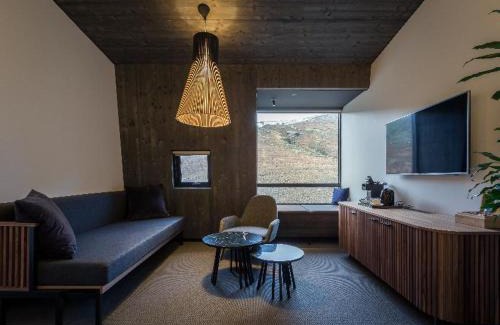 Fagurholsmyri Hotel | Discover Fosshotel Glacier Lagoon: Pet-Friendly Retreat with Hot Tub