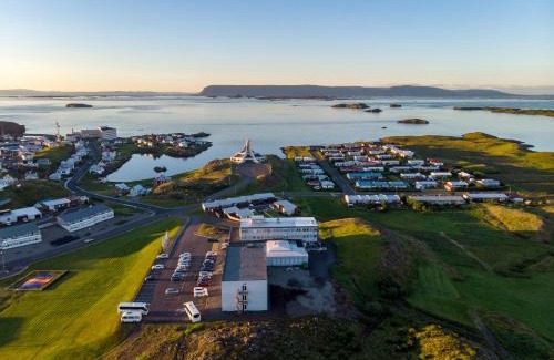Stykkisholmur Hotel | Discover Fosshotel Stykkisholmur: Pet-Friendly Comfort