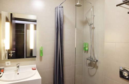 Patreksfjordur Hotel | Discover Fosshotel Westfjords: Rated 8.8, Family-Friendly Stay