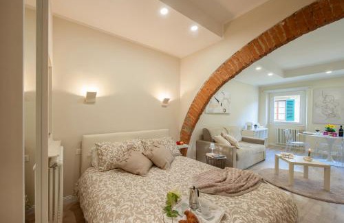 Santa Maria Novella Apartment | Explore Flo Apartments Fossi: A 4-Star Retreat Awaits