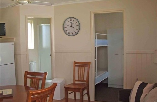 Nundle Apartment | Top-Rated Fossickers Tourist Park with Family Amenities
