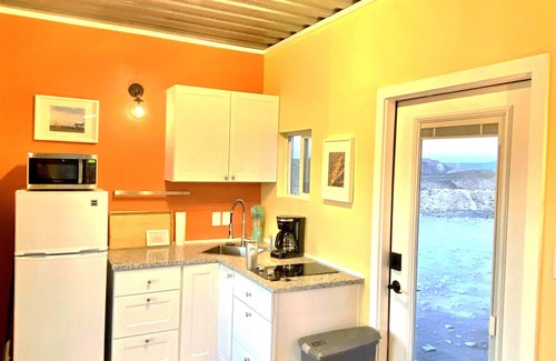 Terlingua House | Discover Fossil Knob Ridge: Modern Retreat with Breakfast