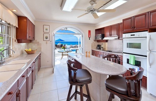 Reeds Bay Villa | Fosters House: Beachfront Escape with Pool & Ocean Views