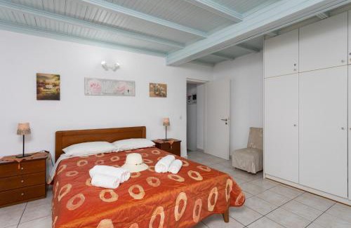 Katavolos Apartment | Exceptional Fotini: Family-Friendly and Guest Rated 10/10