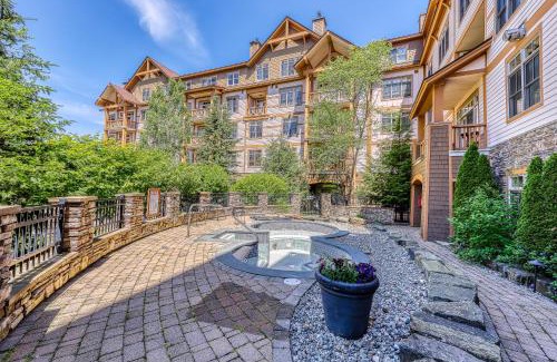 Stratton Mountain Apartment | Child-Friendly Retreat at Founders Lodge 209 with Hot Tub