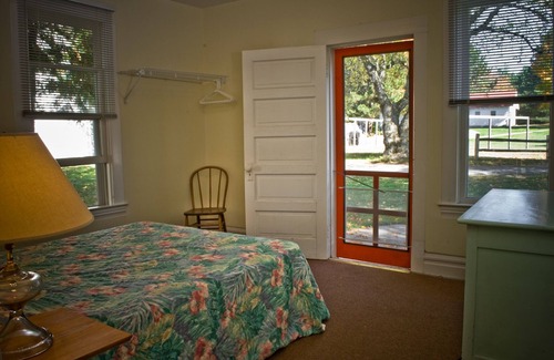 Lake Leelanau Resort | Experience Fountain Point - Cottage 14 with Pool & Dining