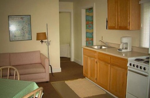 Lake Leelanau Resort | Relax at Fountain Point - Cozy Cottage with Pool Access
