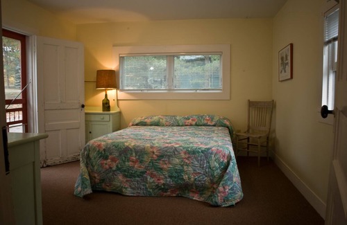 Lake Leelanau Resort | Fountain Point - Cottage 18: Family-Friendly Retreat with Pool