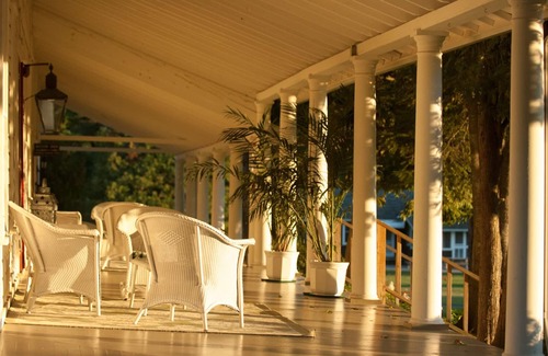 Lake Leelanau Resort | Discover Fountain Point - The Barn: Family-Friendly Retreat