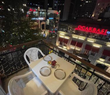Sabayil Apartment | Budget-Friendly Fountain Square Apartment Awaits You