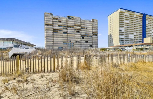 North Ocean City Apartment | Fountainhead Towers 1506: Oceanfront Family Retreat