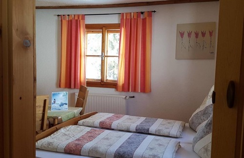 Muehlbach Am Hochkoenig Bed & Breakfast | Comfortable Four-Bed Room at Alpengasthof Pension Rapoldsberg