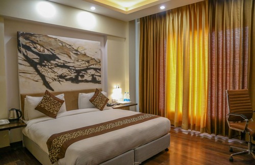 Budaun Resort | Discover Four Leaf Hotel with Family-Friendly Amenities