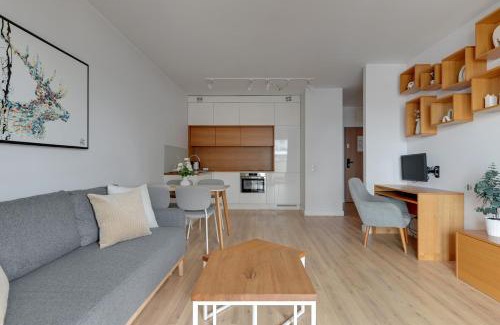 Przymorze Apartment | Four Oceans Apartment with parking by Lion Apartments