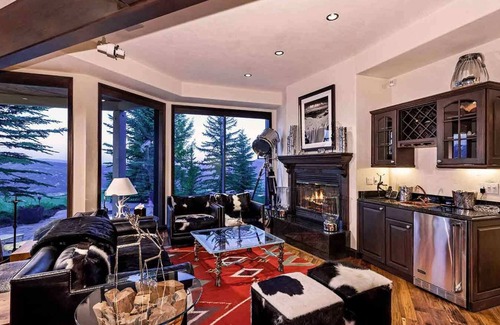 Starwood House | Starwood Estate: Mountain Views & Hot Tub Retreat Awaits