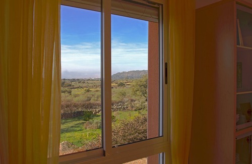 Arroyomolinos de Montanchez House | Cozy Bungalow in the Spanish Countryside for Nature Lovers