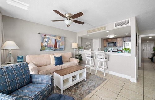 Rockport Condo | Pet Friendly Four Point Lighthouse with Lagoon Views & Spa