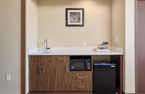 Sherwood Park Hotel | Highly Rated Four Points by Sheraton in Sherwood Park