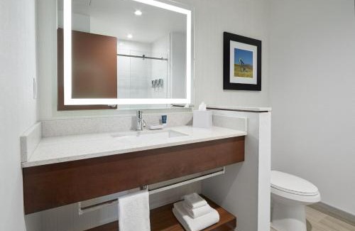 Sherwood Park Hotel | Comfortable Stay at Four Points by Sheraton Sherwood Park