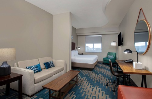 Dania Beach Hotel | Relax at Four Points by Sheraton Dania Beach with Pool & Spa