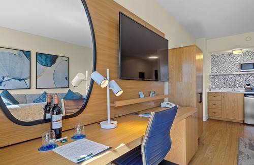 Punta Gorda Hotel | Ocean View Retreat at Four Points by Sheraton Punta Gorda