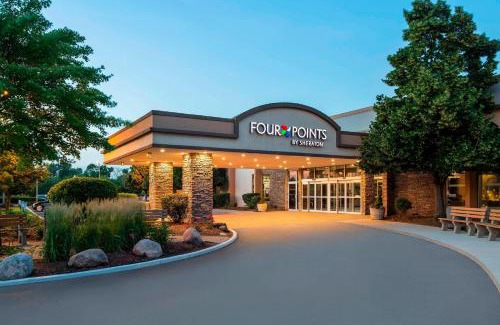 Schiller Park Hotel | Convenient Stay at Four Points by Sheraton Chicago O'Hare