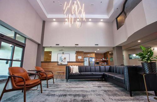 Appleton Hotel | Discover Four Points by Sheraton Appleton with Ocean Views