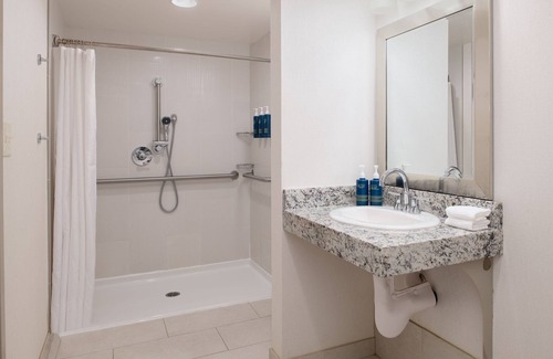 Puget Hotel | Discover Four Points by Sheraton Bellingham Hotel & Conference