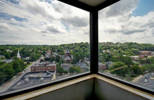 Newton Corner Hotel | Discover Four Points by Sheraton Boston Newton Hotel Bliss
