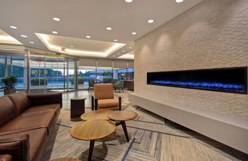Newton Corner Hotel | Discover Four Points by Sheraton Boston Newton with Pool & Spa