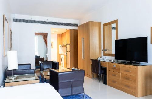 Al Mankhool Hotel | Relax at Four Points by Sheraton Bur Dubai: Guest Rated 8.5
