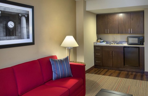 Charleston Hotel | Comfortable Four Points by Sheraton Charleston Awaits You