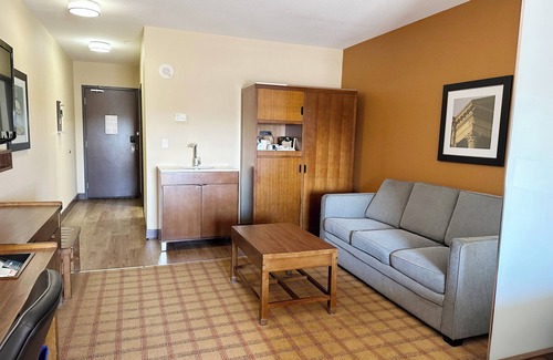 Southeast Edmonton Hotel | Experience Four Points By Sheraton Edmonton Gateway Today