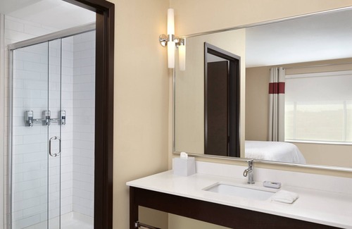 Nisku Hotel | Top-Rated Four Points by Sheraton Edmonton Airport Hotel