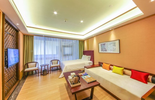 Yuancheng District Hotel | Relaxing Four Points By Sheraton Heyuan Resort Getaway