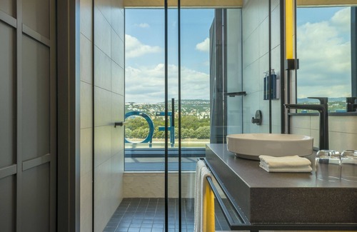 Ujlipotvaros Hotel | Elegant Four Points by Sheraton Budapest Danube Awaits You