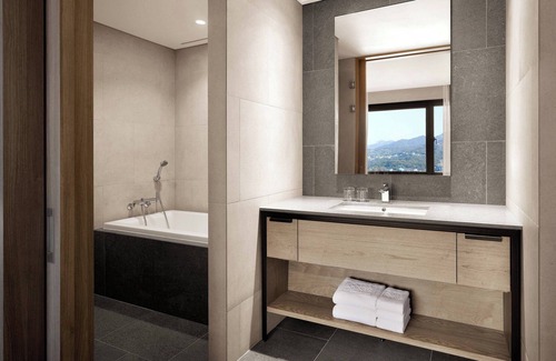 Eulji-ro Hotel | Discover Four Points by Sheraton in Vibrant Myeongdong