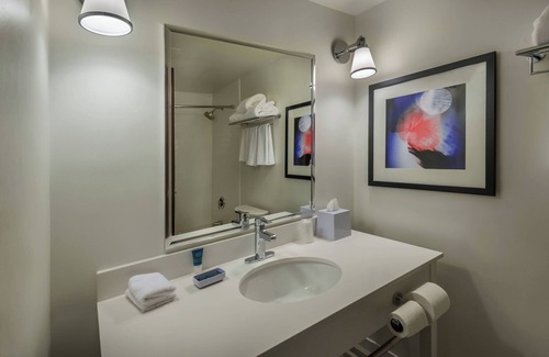 Downtown Juneau Hotel | Discover Four Points by Sheraton Juneau: Family-Friendly Stay