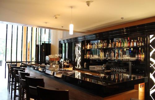Kecskemet Hotel | Elegant Four Points by Sheraton Kecskemét: Spa & Pool Retreat