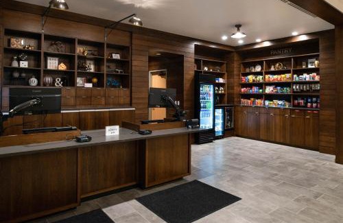 Olathe Hotel | Family-Friendly Four Points by Sheraton Kansas City Olathe