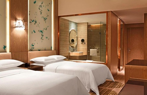 Yancheng District Hotel | Indulge in Comfort at Four Points by Sheraton Luohe