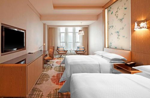 Yancheng District Hotel | Indulge in Comfort at Four Points by Sheraton Luohe