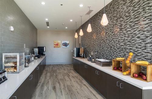 Plano Hotel | Discover Four Points by Sheraton Plano with Pool & Dining