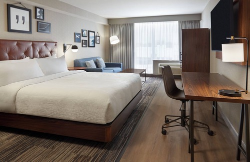 Point Edward Hotel | Relax at Four Points by Sheraton Point Edward Sarnia