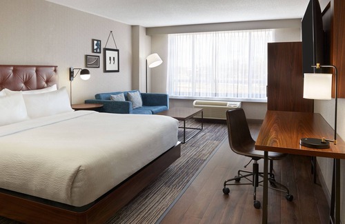 Point Edward Hotel | Relax at Four Points by Sheraton Point Edward Sarnia