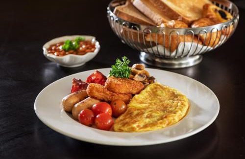 Dubai Production City Hotel | Discover Four Points by Sheraton in Dubai's Production City