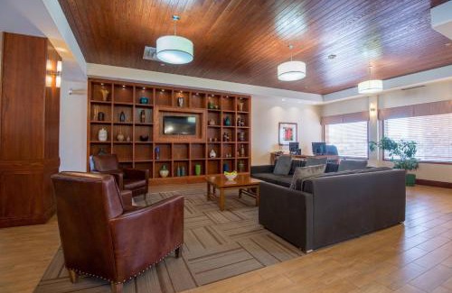Stonebridge Hotel | Discover Four Points by Sheraton Saskatoon: Family-Friendly Stay