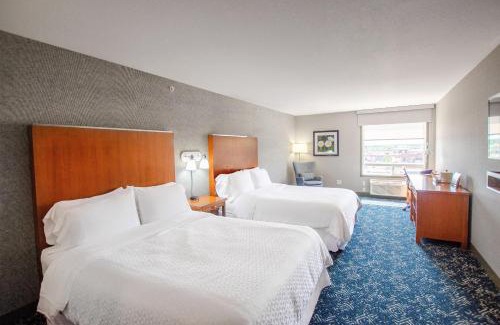 Stonebridge Hotel | Discover Four Points by Sheraton Saskatoon: Family-Friendly Stay