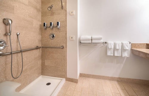 Emeryville Hotel | Relax at Four Points by Sheraton San Francisco Bay Bridge