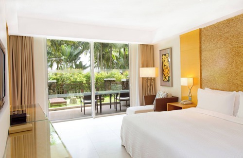 Wanning Hotel | Relaxing Getaway at Four Points by Sheraton Shenzhou Peninsula